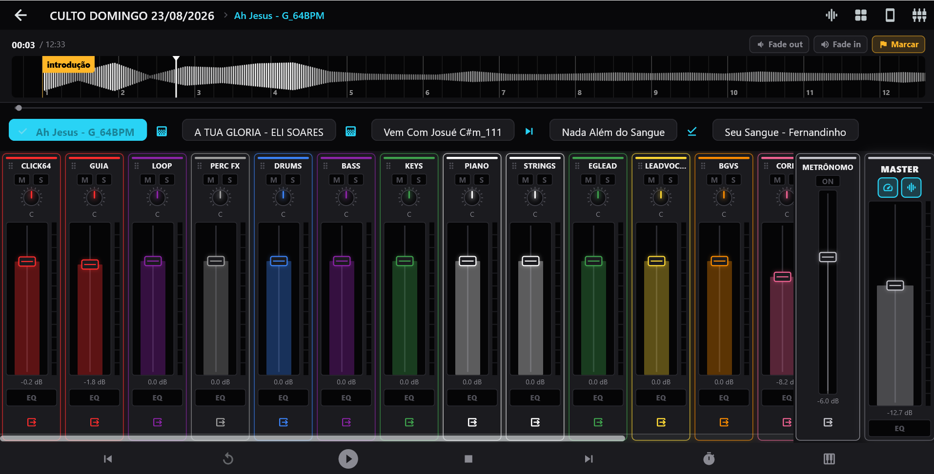 Tela do mixer multipistas Multitrack de Excelência em uso, com faixas, clique e forma de onda